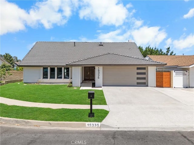 15335 Seine Circle, Irvine