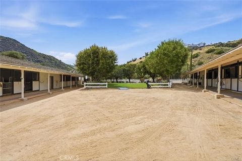 Tiny photo for 19 Round Up Road, Bell Canyon, CA 91307 (MLS # IG26147934)