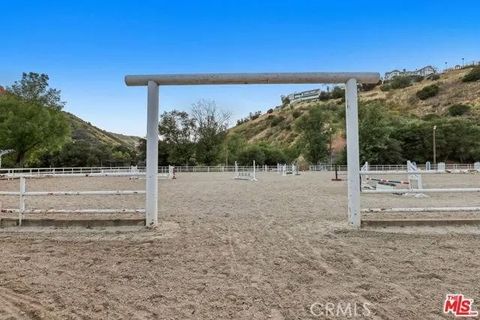 Tiny photo for 19 Round Up Road, Bell Canyon, CA 91307 (MLS # IG26147934)