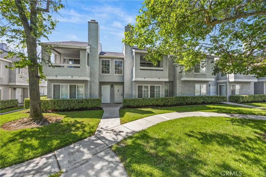 174 W Walnut B