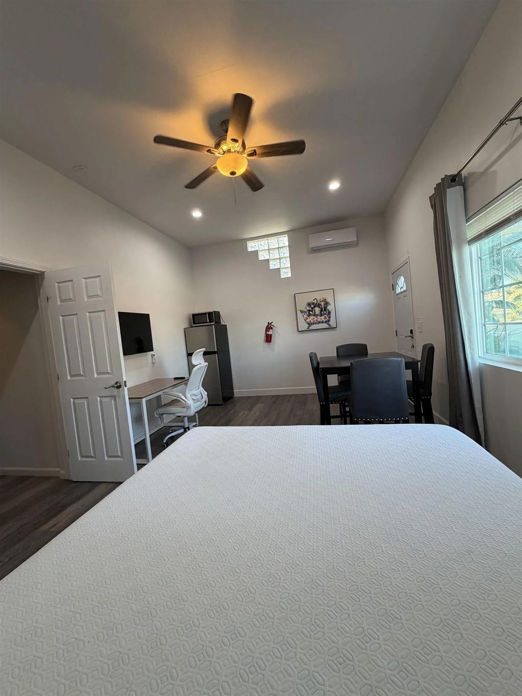 Photo of 4435 Summer Dr #ROOM FOR RENT, Oceanside, CA 92056 (MLS # 260001351)