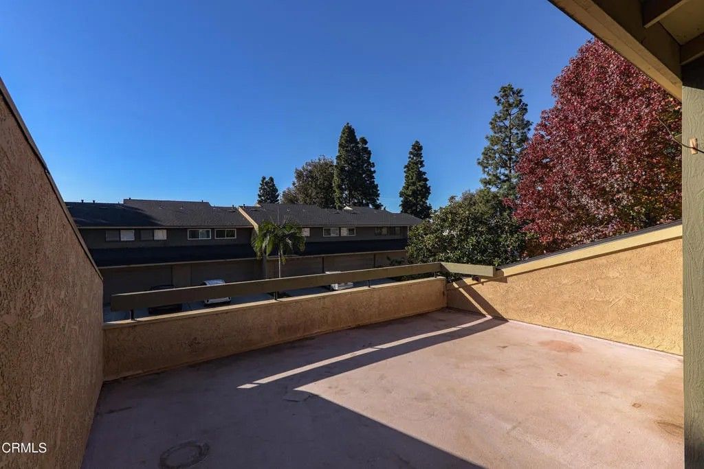 Photo of 307 Oakwood Street, Ventura, CA 93001 (MLS # V1-33721)