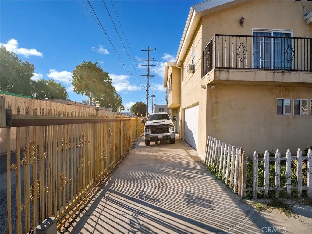 7114 el Selinda Ave