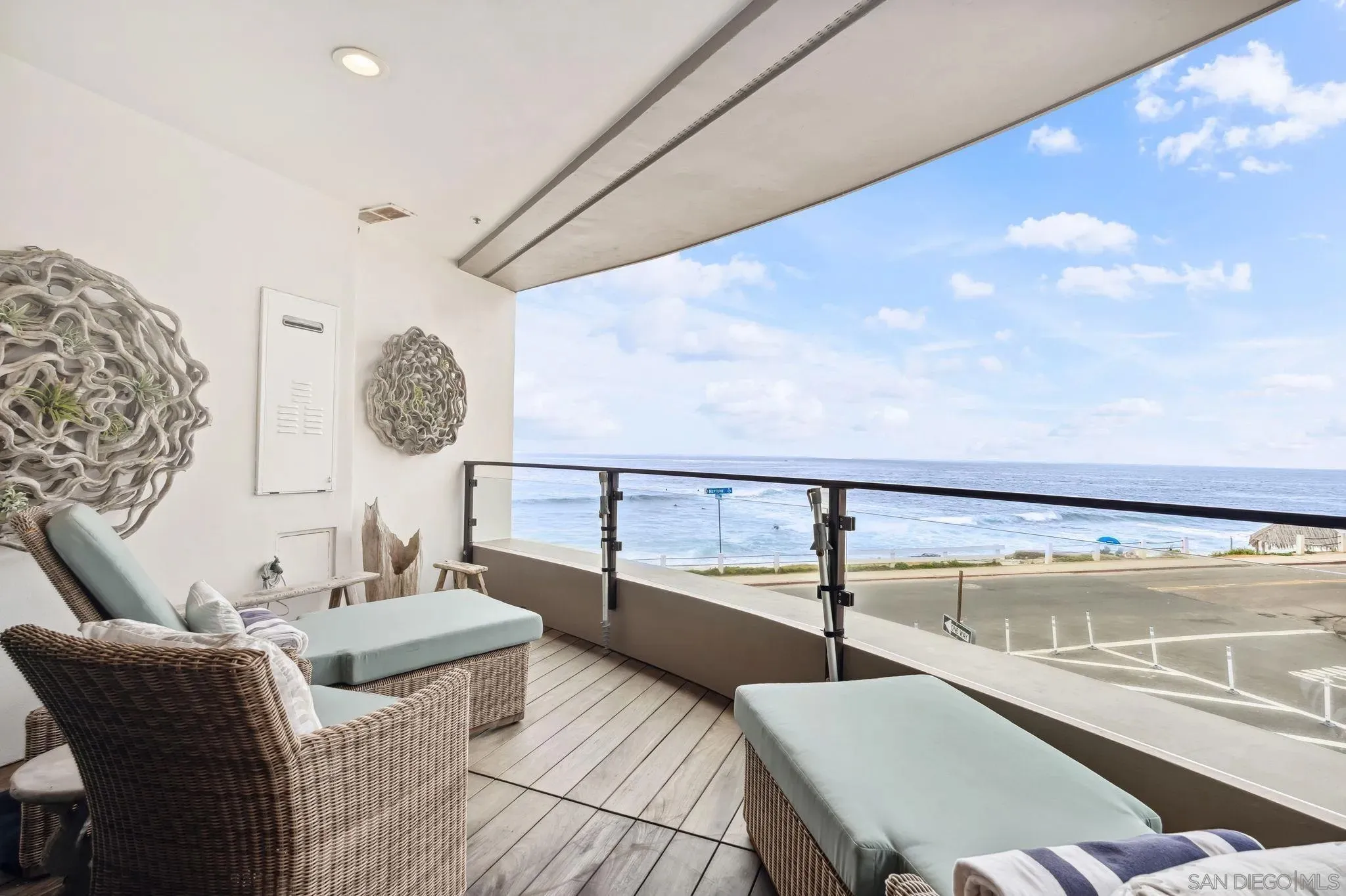 La Jolla, California 92037, United States, 1 Bedroom Bedrooms, ,2 BathroomsBathrooms,Residential,Active,149405