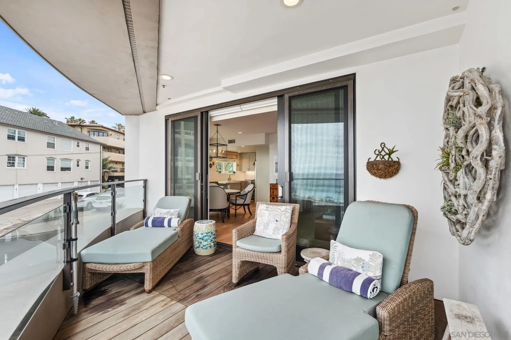 La Jolla, California 92037, United States, 1 Bedroom Bedrooms, ,2 BathroomsBathrooms,Residential,Active,149405