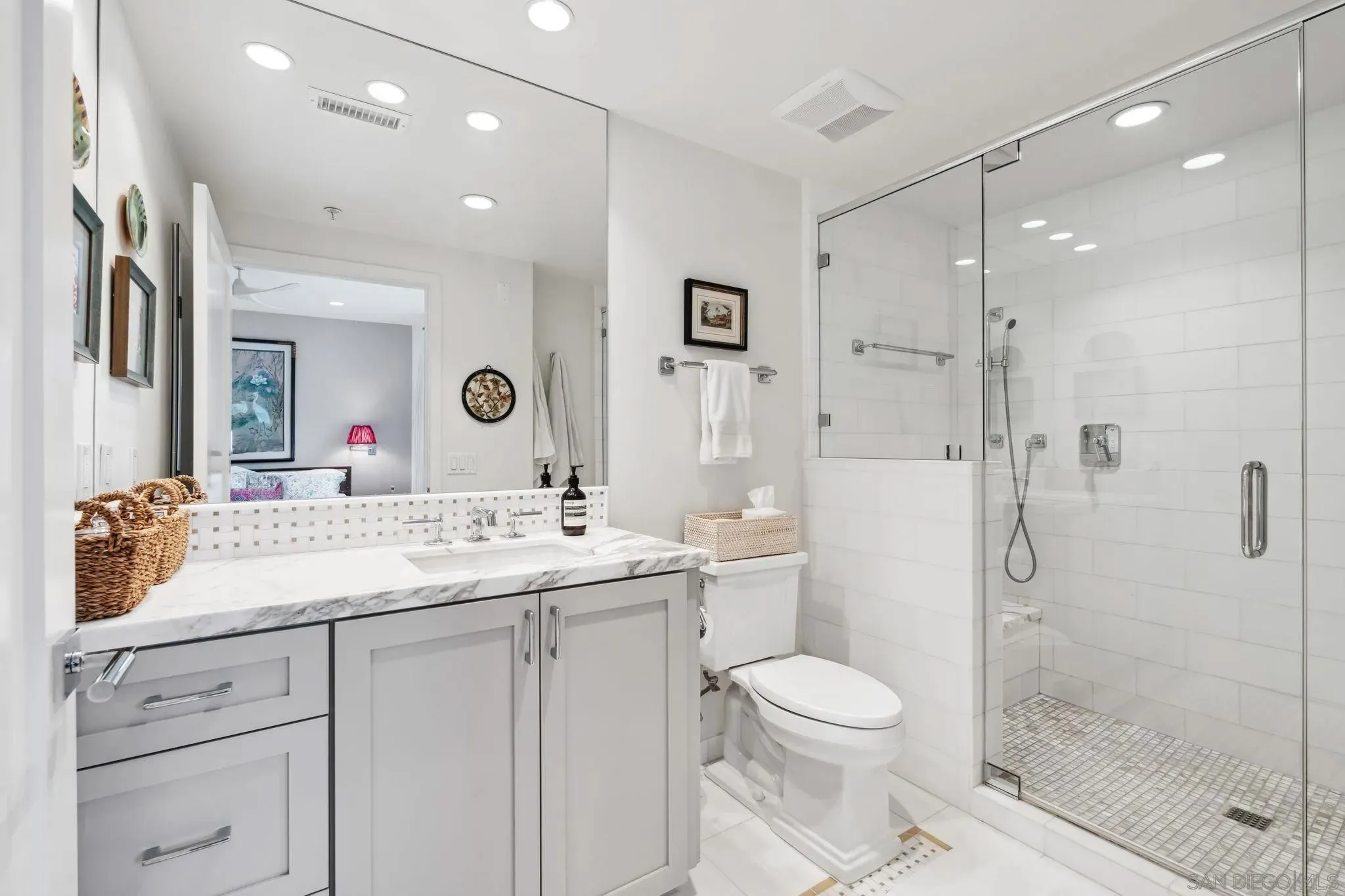 La Jolla, California 92037, United States, 1 Bedroom Bedrooms, ,2 BathroomsBathrooms,Residential,Active,149405