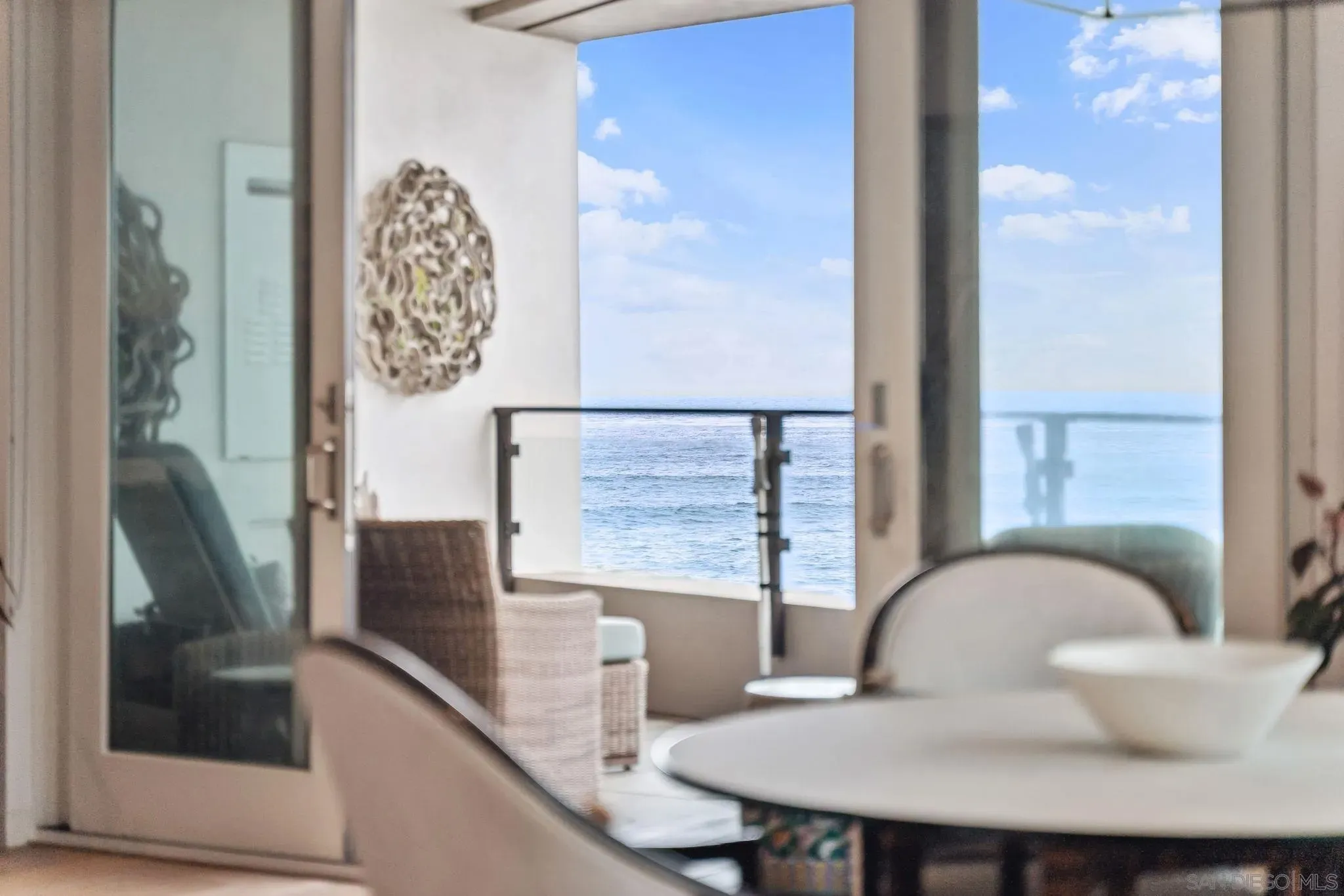 La Jolla, California 92037, United States, 1 Bedroom Bedrooms, ,2 BathroomsBathrooms,Residential,Active,149405