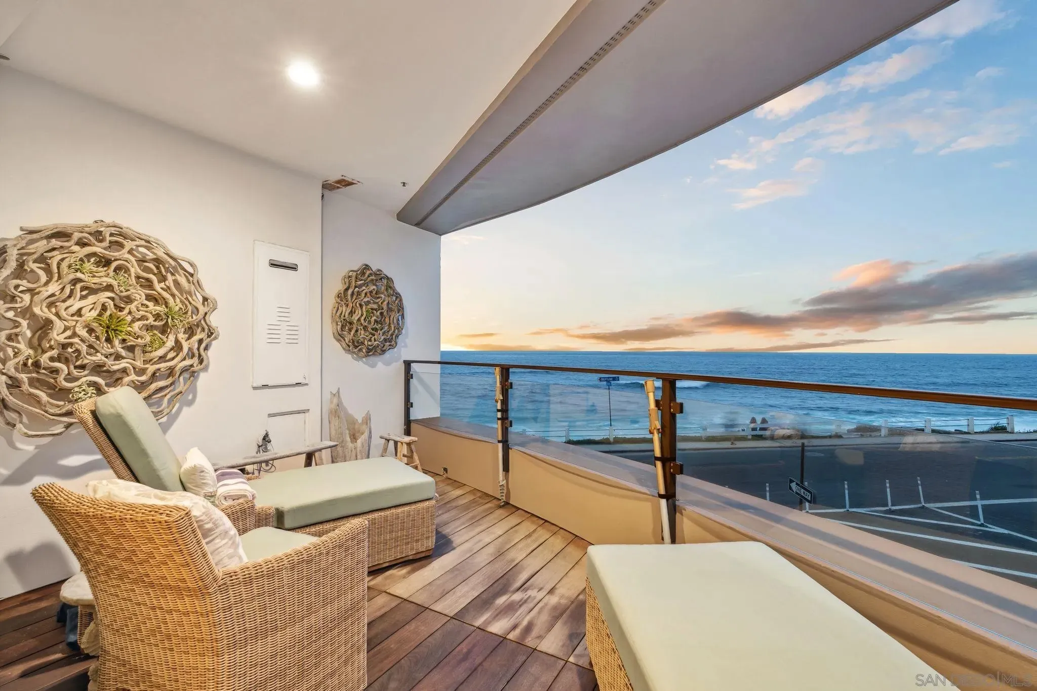 La Jolla, California 92037, United States, 1 Bedroom Bedrooms, ,2 BathroomsBathrooms,Residential,Active,149405