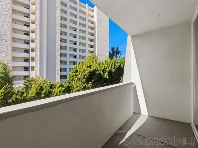 2510 Torrey Pines Rd 312