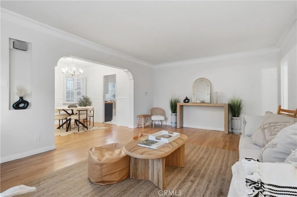 3214 W 83rd Street
