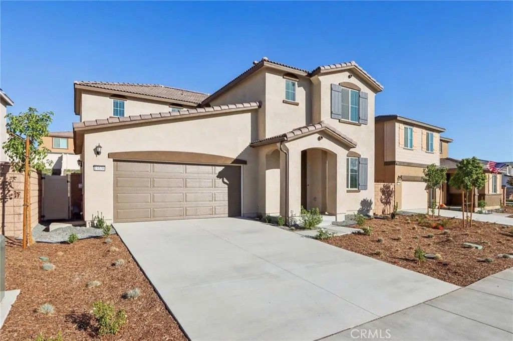 Photo of 19536 Hanging Rock Road, Lake Elsinore, CA 92532 (MLS # OC26069156)