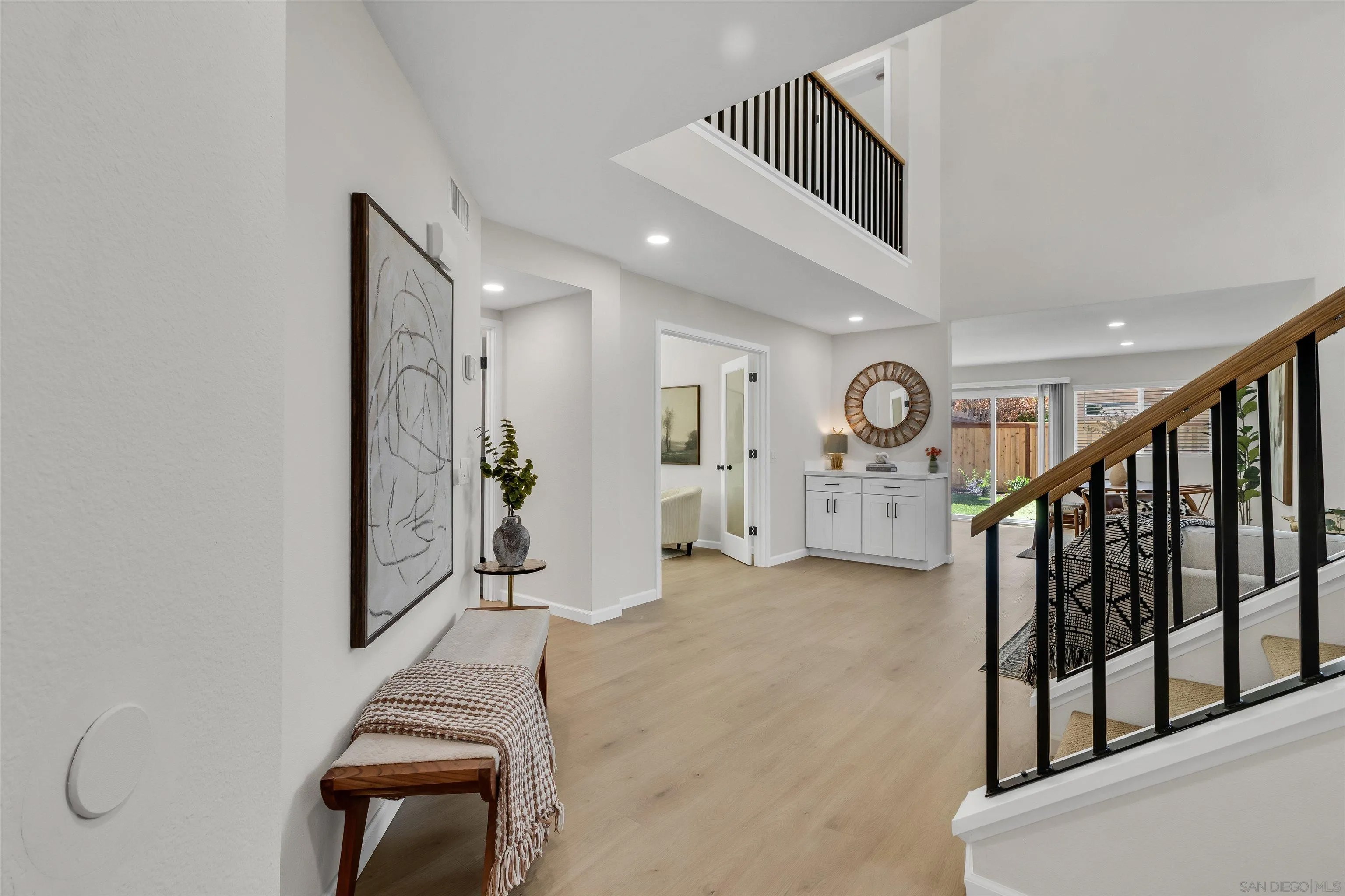 852 Southshore Dr