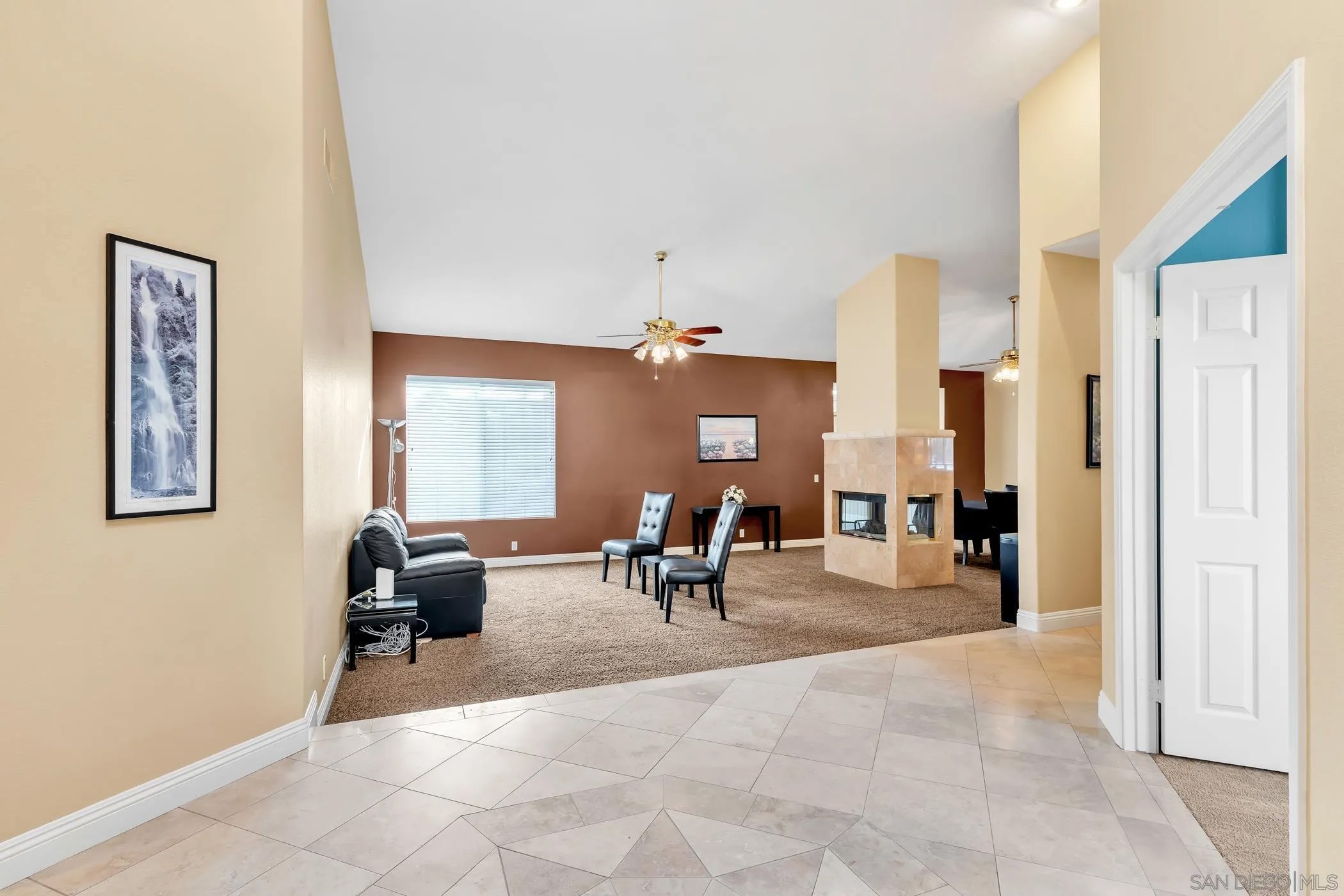 2389 Victoria Circle