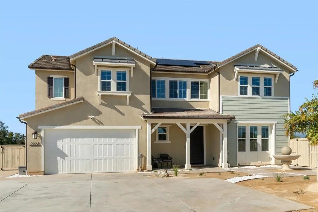 Photo of 22013 Long Trot Drive, Escondido, CA 92029 (MLS # NDP2604685)