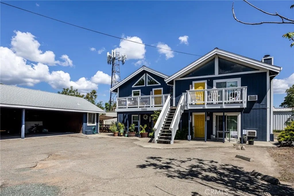 15692 Armstrong