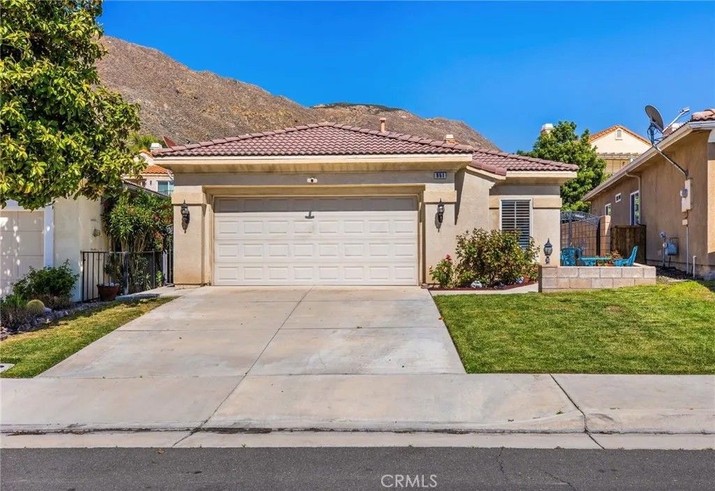 Photo of 951 Torino Avenue, San Jacinto, CA 92583 (MLS # IG26058631)