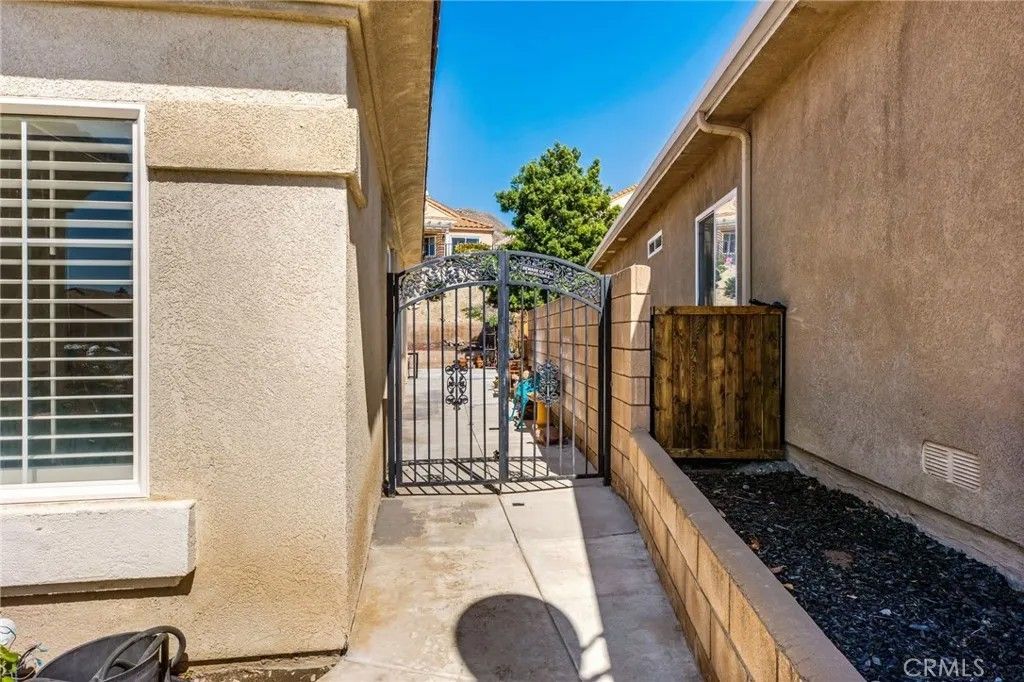 Photo of 951 Torino Avenue, San Jacinto, CA 92583 (MLS # IG26058631)