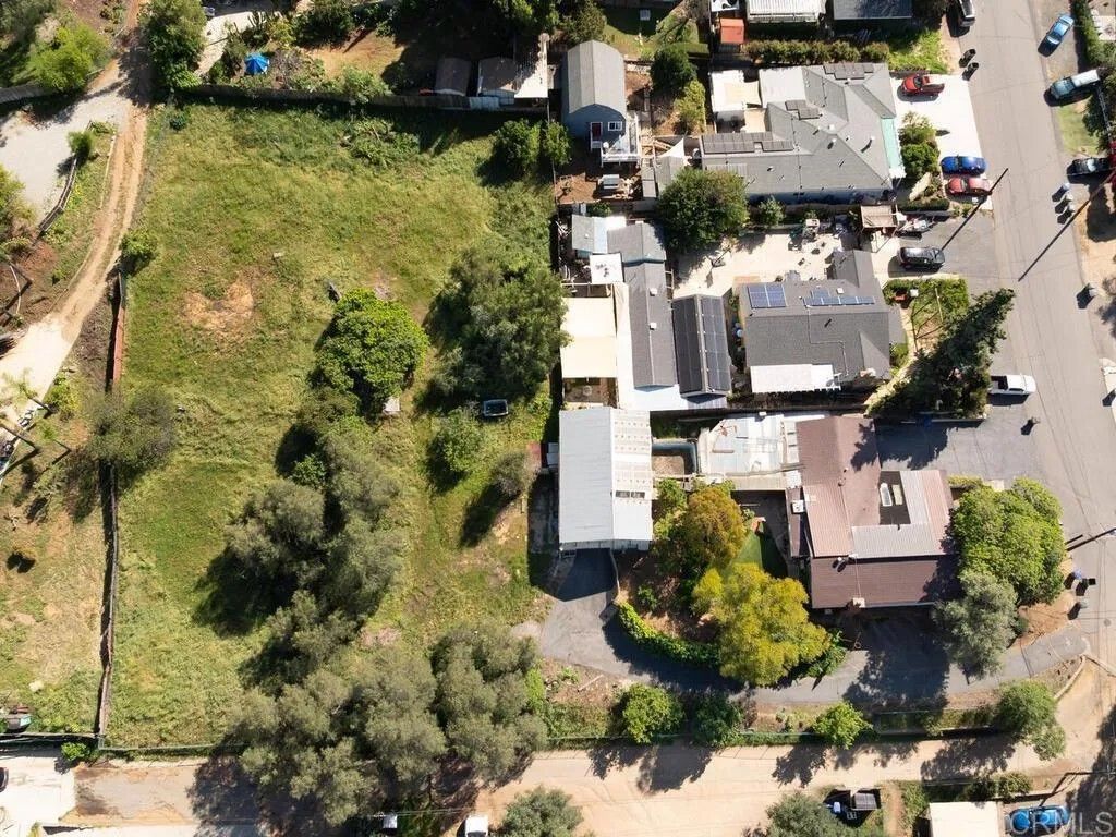 Photo of 210 S. Orange Ave, Fallbrook, CA 92028 (MLS # NDP2602581)