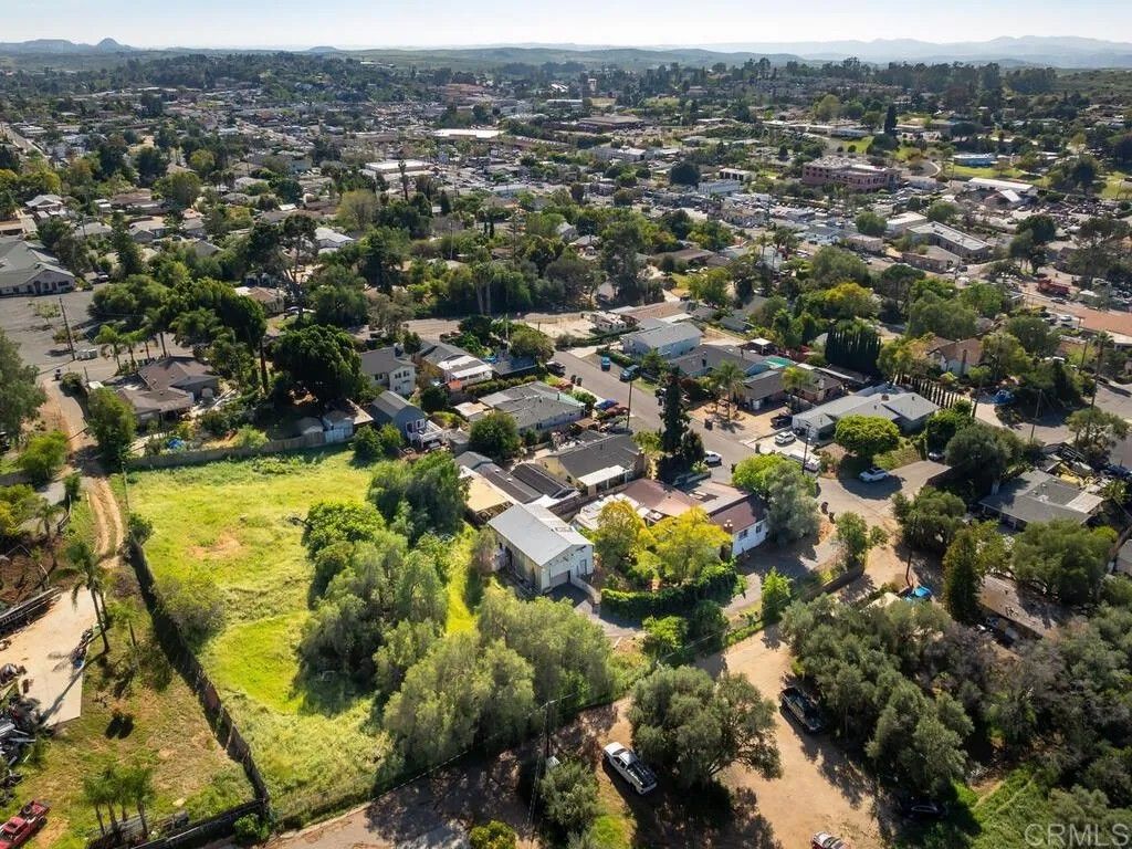 Photo of 210 S. Orange Ave, Fallbrook, CA 92028 (MLS # NDP2602581)