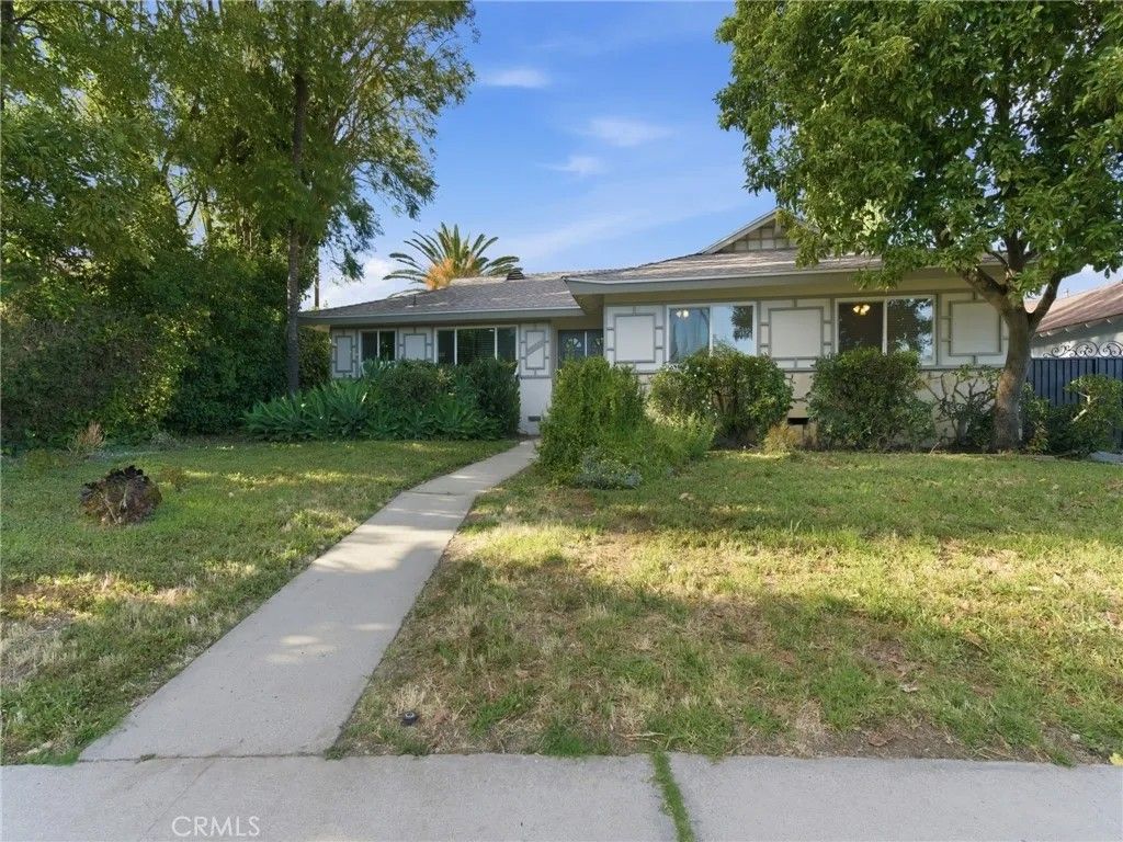 Photo of 16455 Ludlow Street, Granada Hills, CA 91344 (MLS # OC26076849)