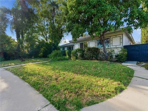 Tiny photo for 16455 Ludlow Street, Granada Hills, CA 91344 (MLS # OC26076849)