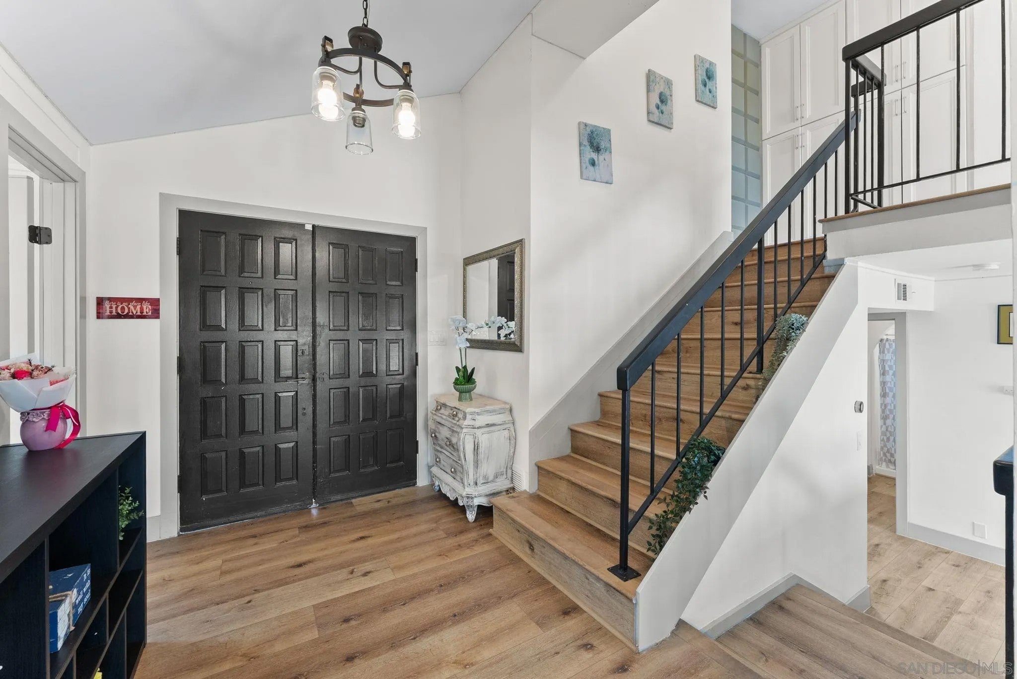 10111 Cliffwood Dr