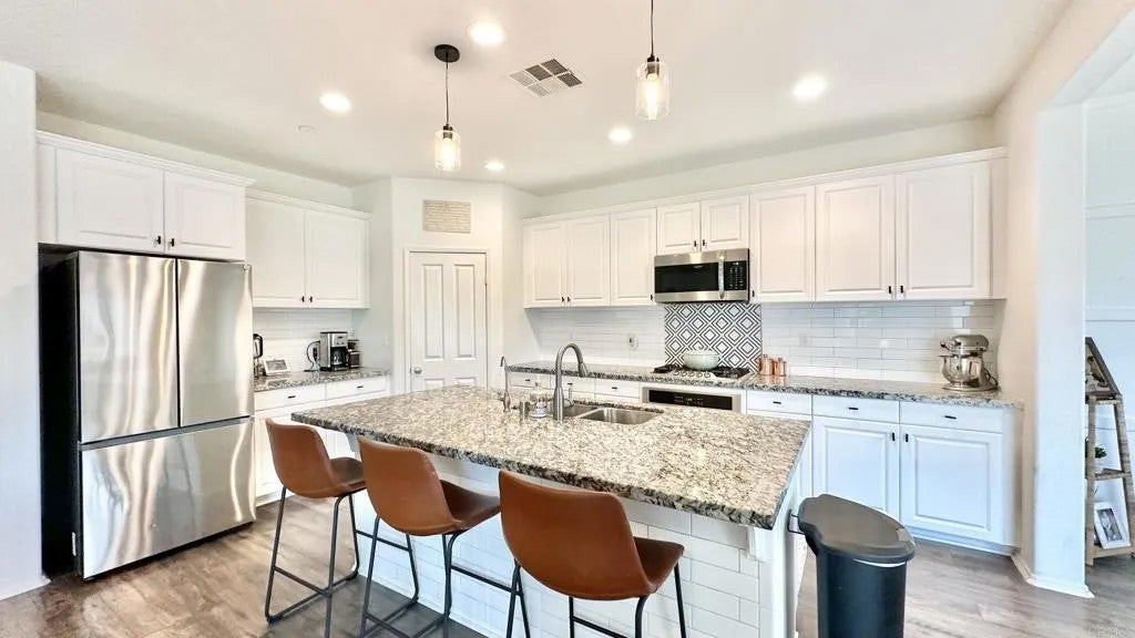 Photo of 35646 Asturian Way, Fallbrook, CA 92028 (MLS # NDP2606622)