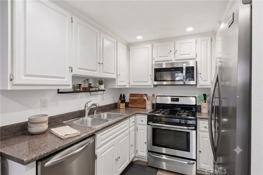 1346 E Hillcrest 40