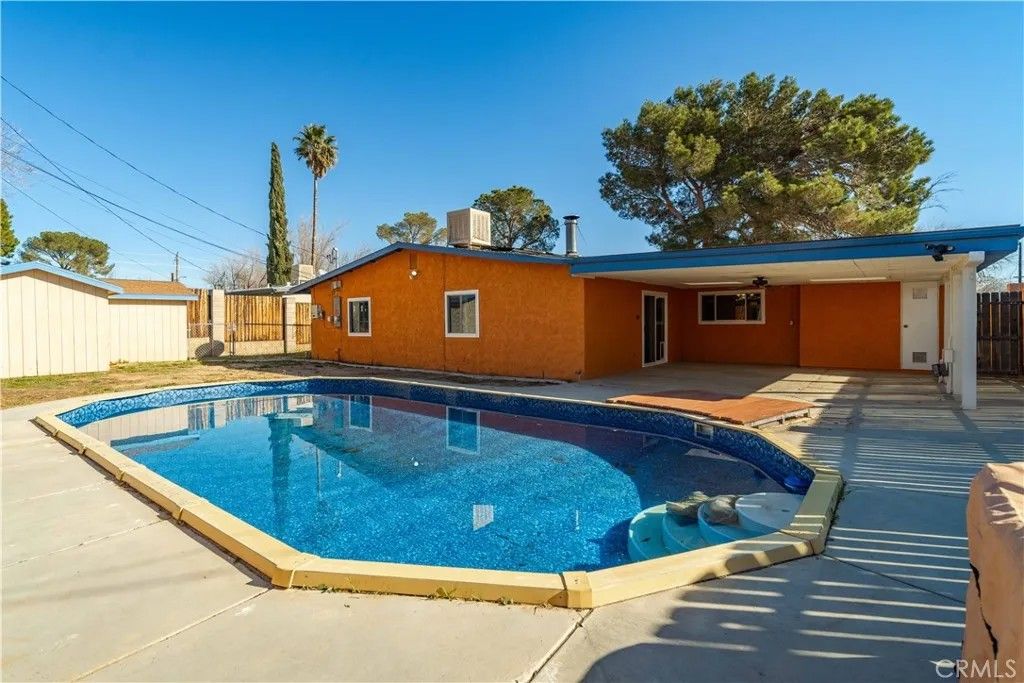 Photo of 15921 Melva St, Mojave, CA 93501 (MLS # SR26018226)