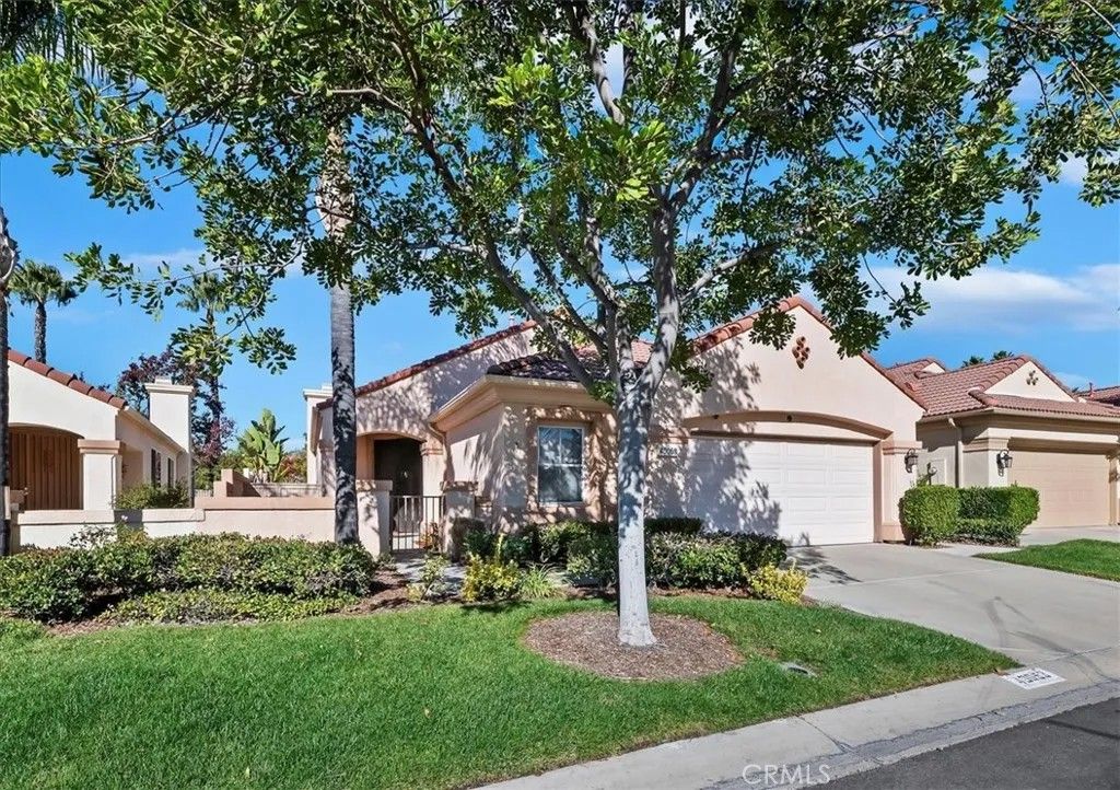 Photo of 40053 Corte Fortuna, Murrieta, CA 92562 (MLS # SW25250439)
