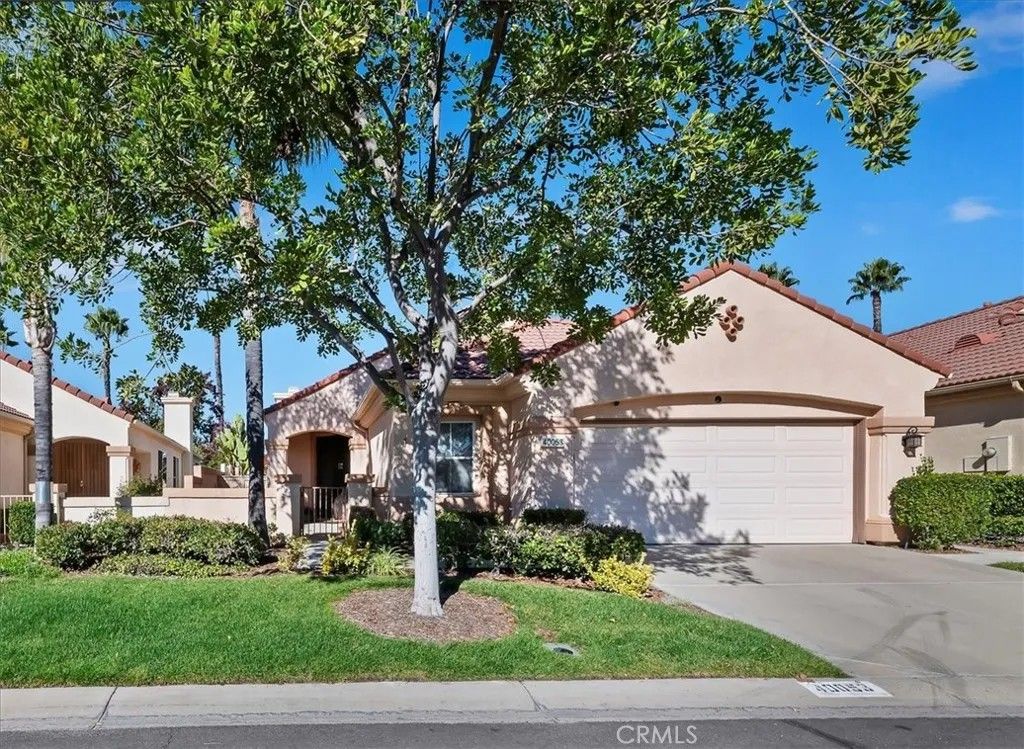 Photo of 40053 Corte Fortuna, Murrieta, CA 92562 (MLS # SW25250439)