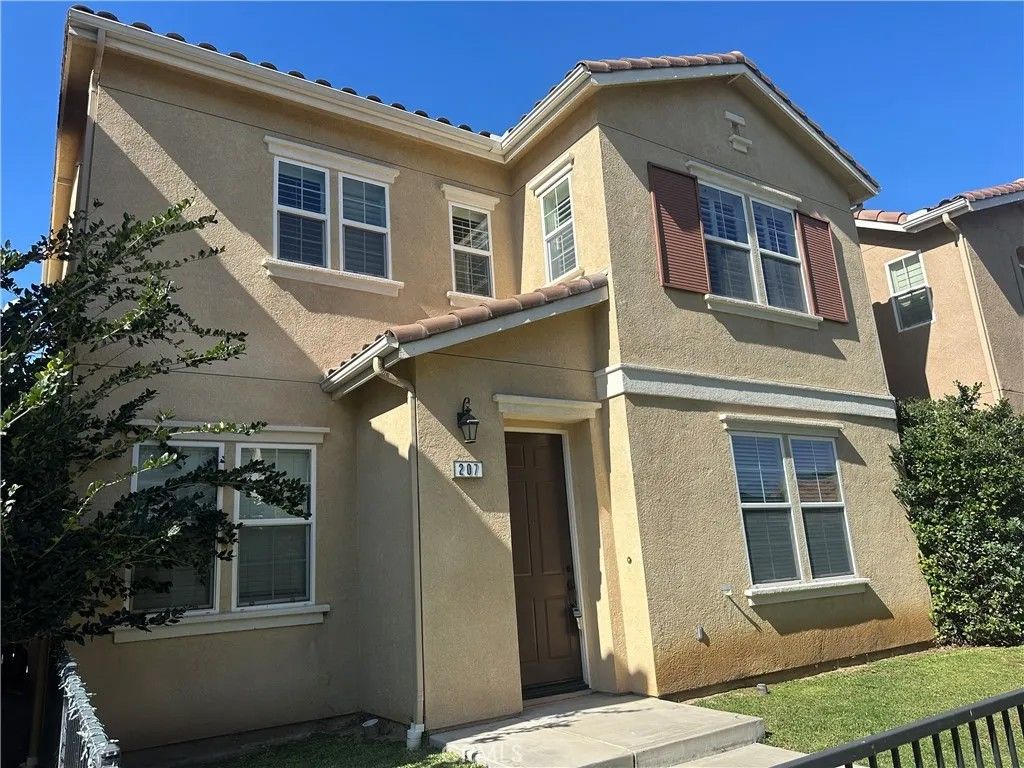 Photo of 207 Tiger Ln, Placentia, CA 92870 (MLS # AR26050708)