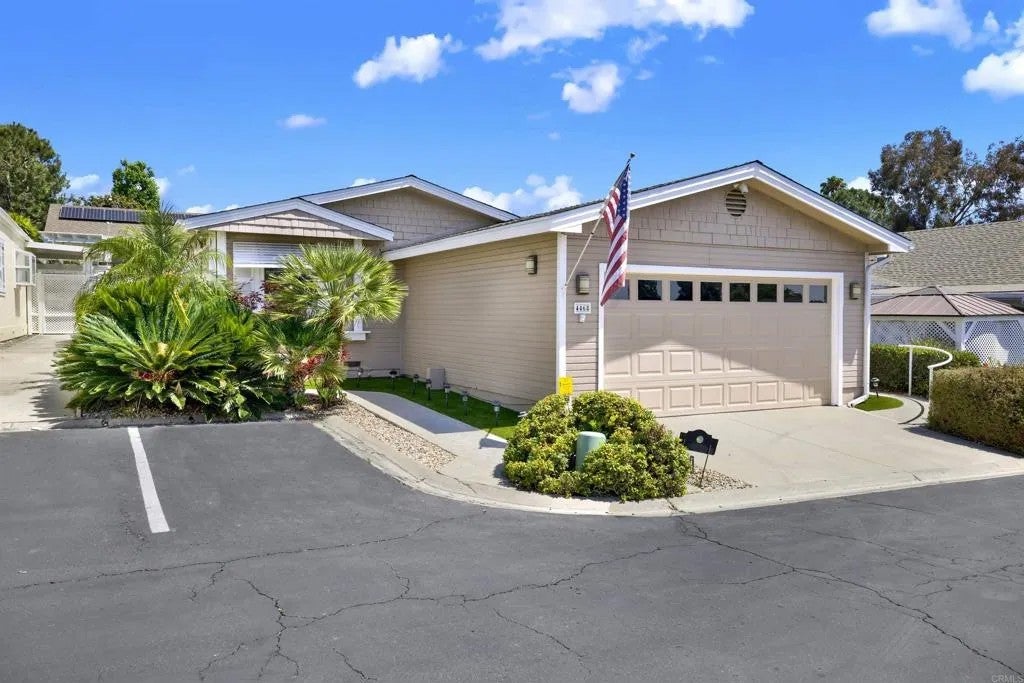 4468 Topaz Ln