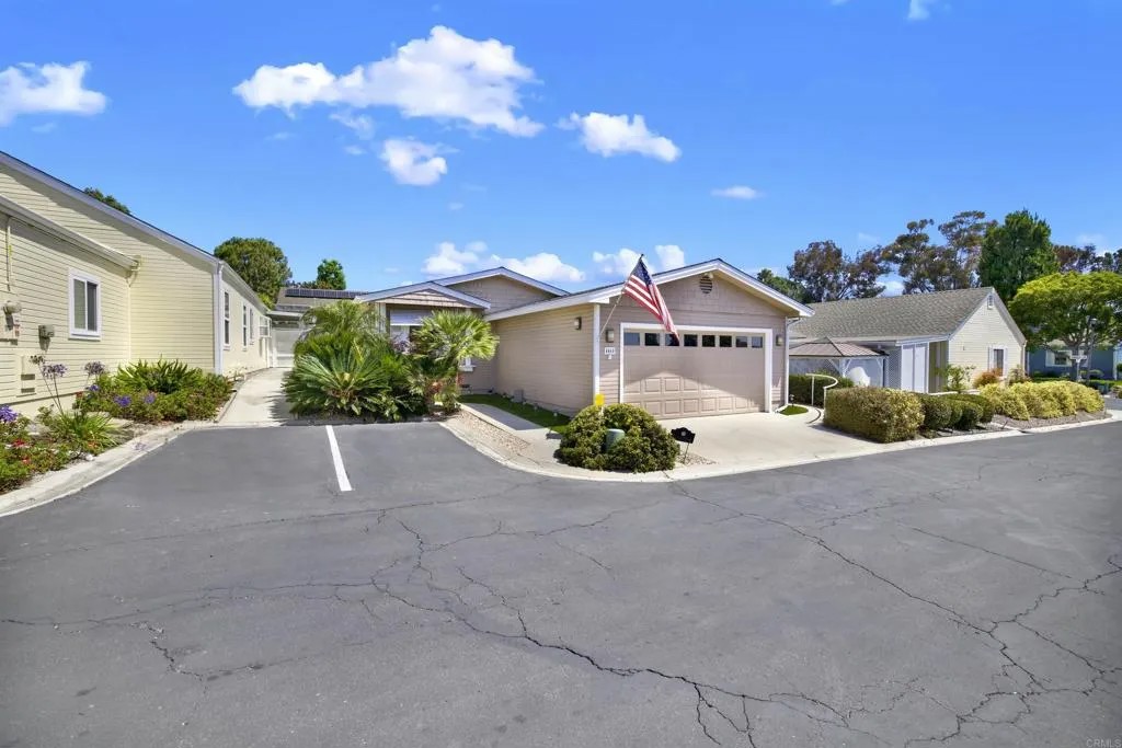 4468 Topaz Ln
