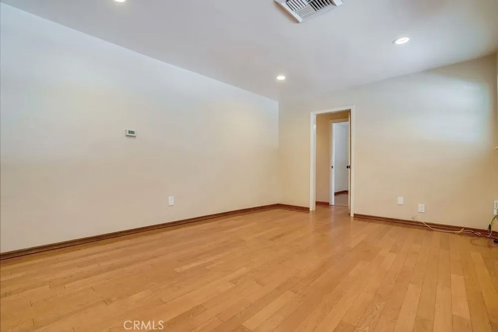 Photo of 3706 4th Avenue, Glendale, CA 91214 (MLS # AR26047823)