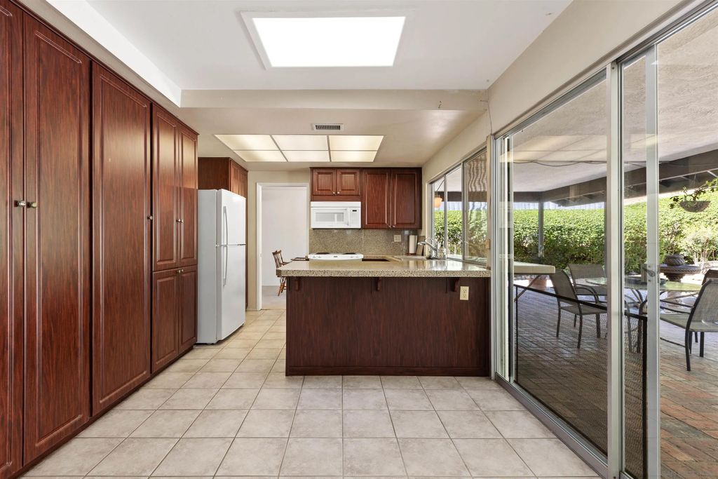 Photo of 16174 Mesto Dr, San Diego, CA 92128 (MLS # 260009941)