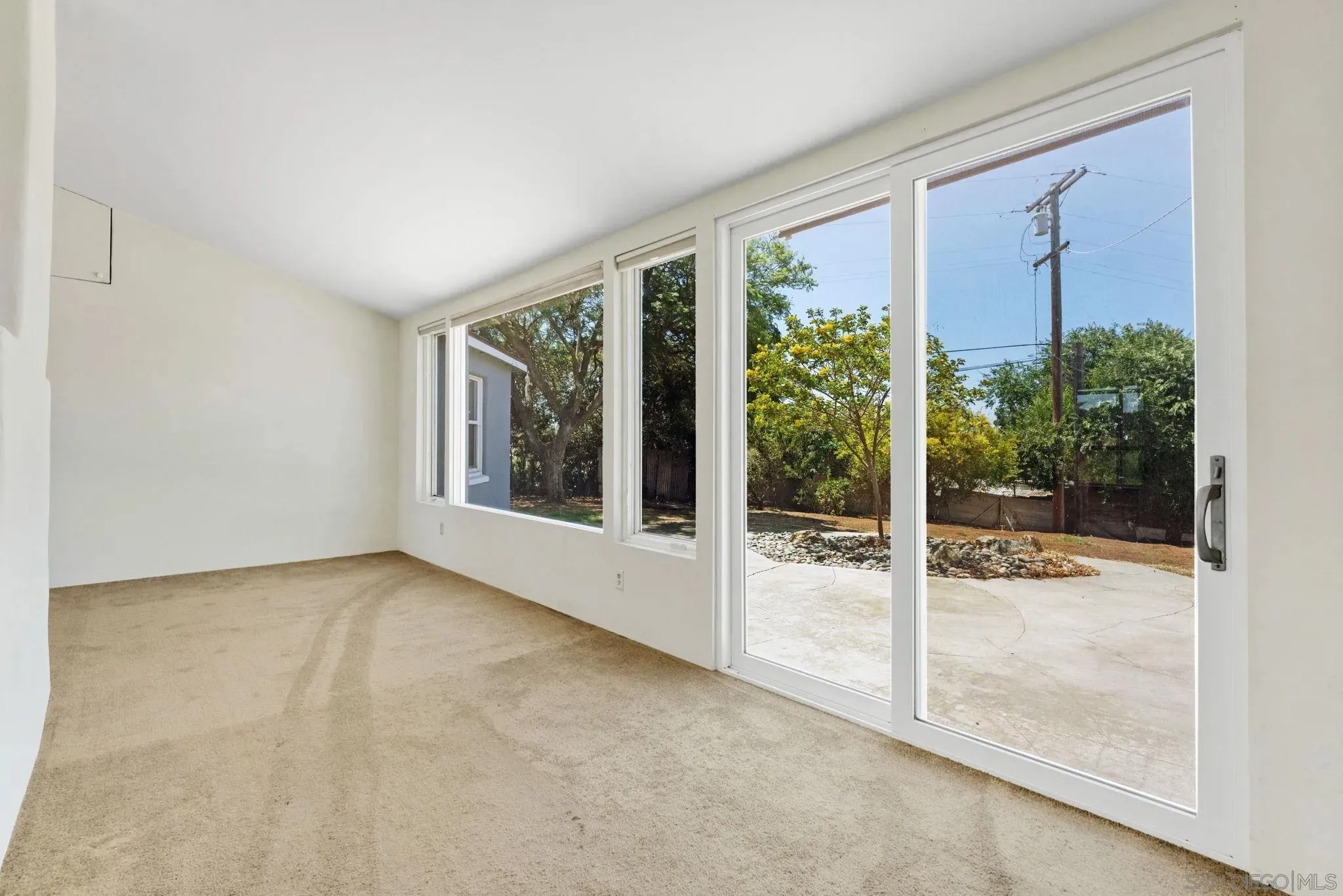 Vista, California 92084, United States, 3 Bedrooms Bedrooms, ,2 BathroomsBathrooms,Residential,Active,179656