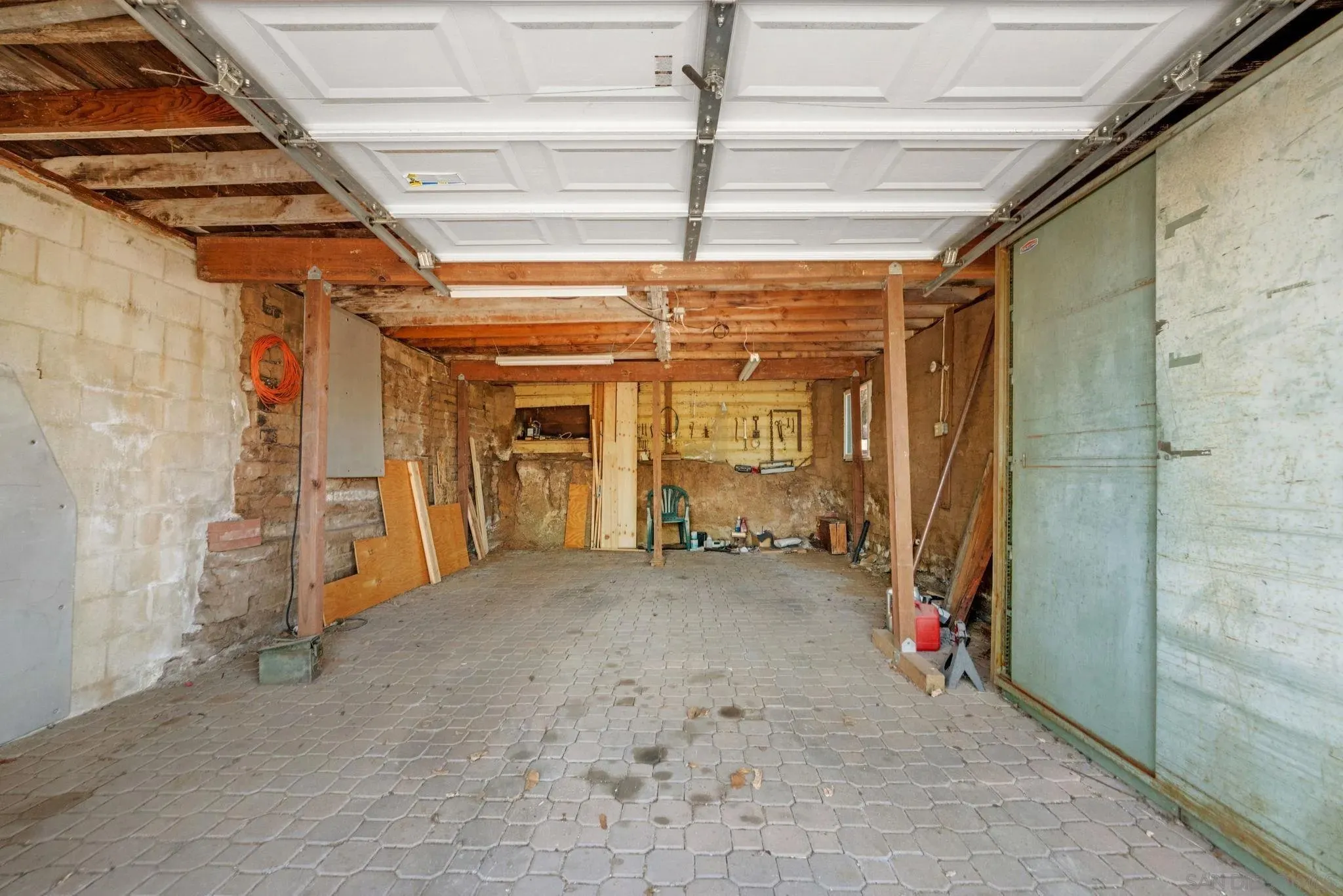 Vista, California 92084, United States, 3 Bedrooms Bedrooms, ,2 BathroomsBathrooms,Residential,Active,179656