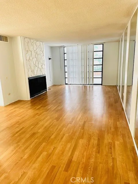 421 S La Fayette Park 214