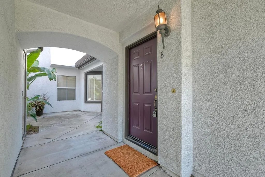 5005 Codorniz Way 8