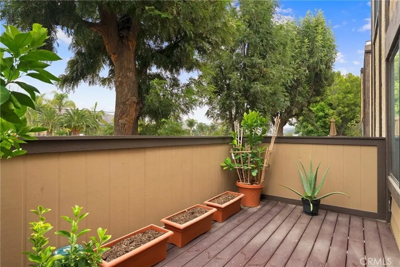 11300 Foothill Boulevard 7