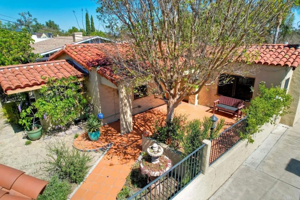 4949 Vista Place