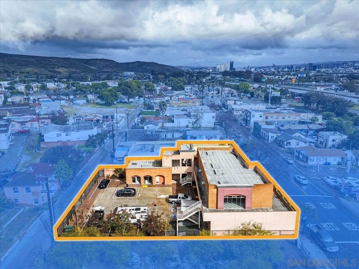 165 W San Ysidro Blvd