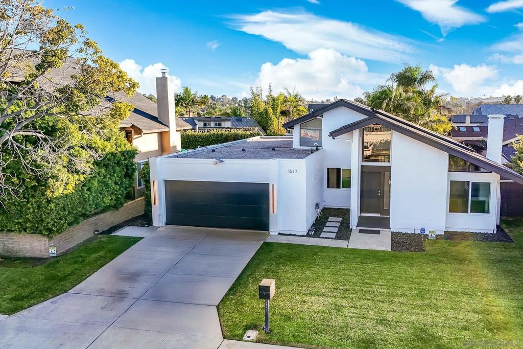 Photo of 1517 Shields Ave, Encinitas, CA 92024 (MLS # 260004076)