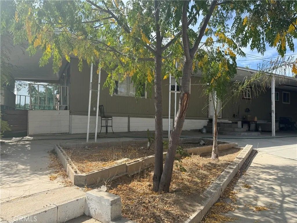 Photo of 540 Iroquois Rd, Perris, CA 92570 (MLS # SW25219040)