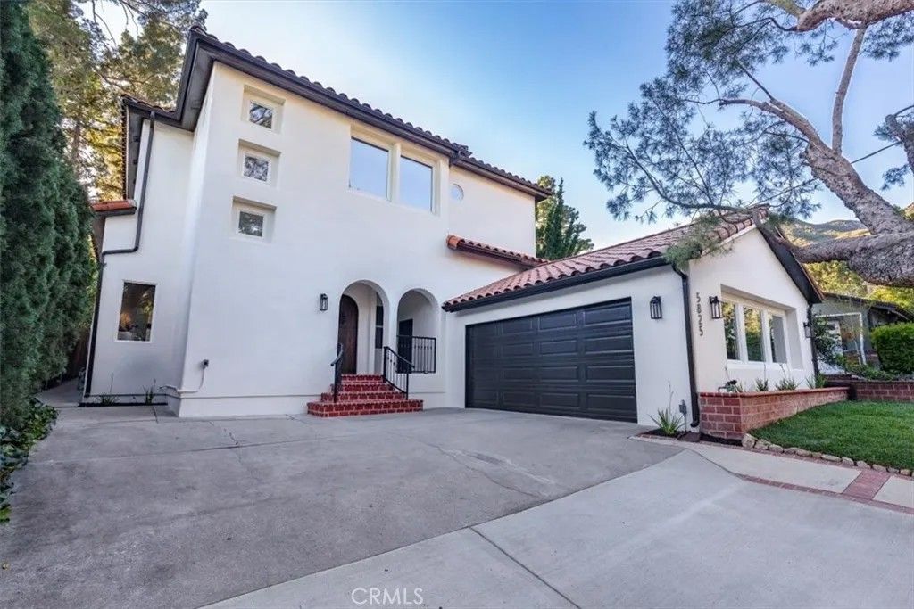 Photo of 5825 Irving Avenue, La Crescenta, CA 91214 (MLS # IG26063377)
