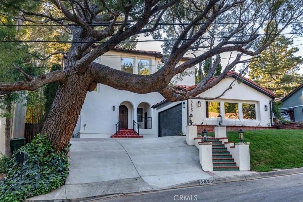 Photo of 5825 Irving Avenue, La Crescenta, CA 91214 (MLS # IG26063377)