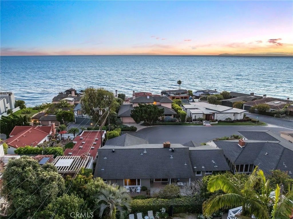 Photo of 1570 Via Corsica, Laguna Beach, CA 92651 (MLS # LG26001423)