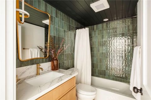 Tiny photo for 2273 W 29th Street, Los Angeles, CA 90018 (MLS # AR25245793)