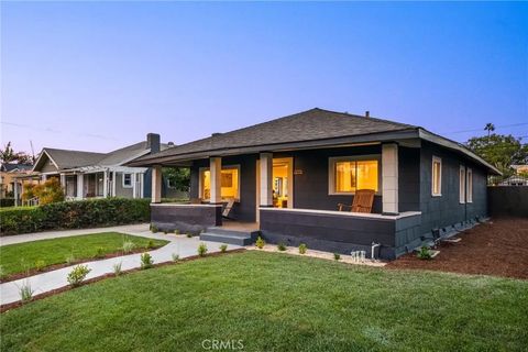 Photo of 2273 W 29th Street, Los Angeles, CA 90018 (MLS # AR25245793)